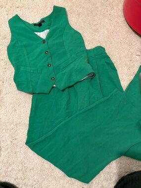 T.J.Maxx Emerald Green Sleeveless Vest & Matching Pants